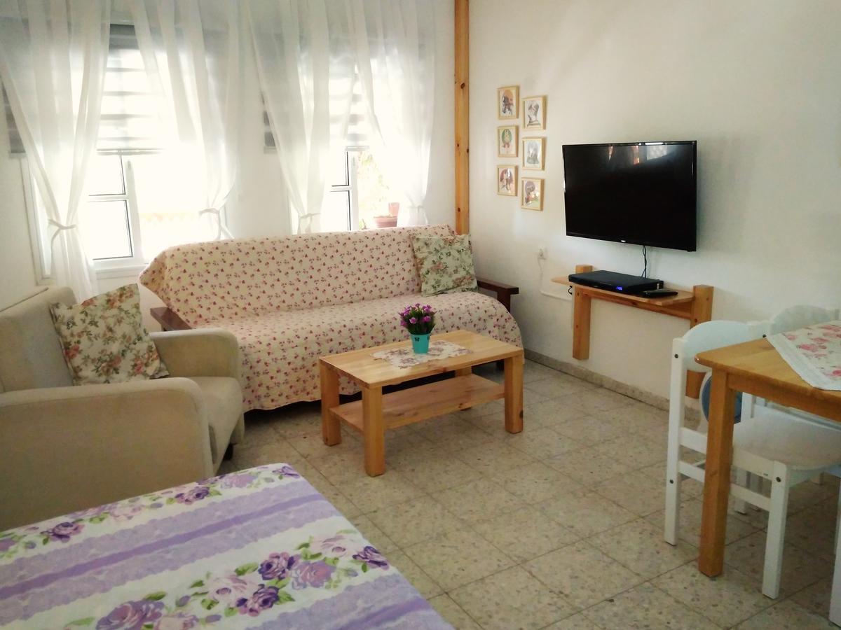 Jordan Valley One Room Apartment Menaẖemya المظهر الخارجي الصورة